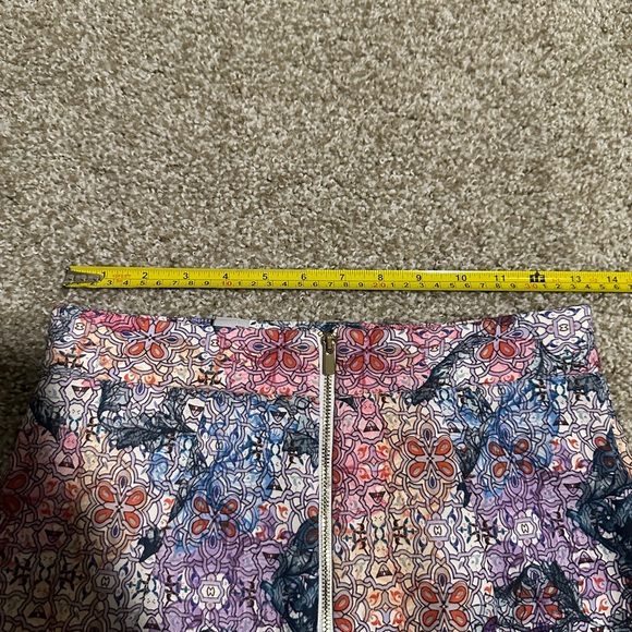 H&M Casual Mini Skirt Rear Zip Pockets Boho Pink Purpe Floral Women Size 6 - Picture 3 of 6